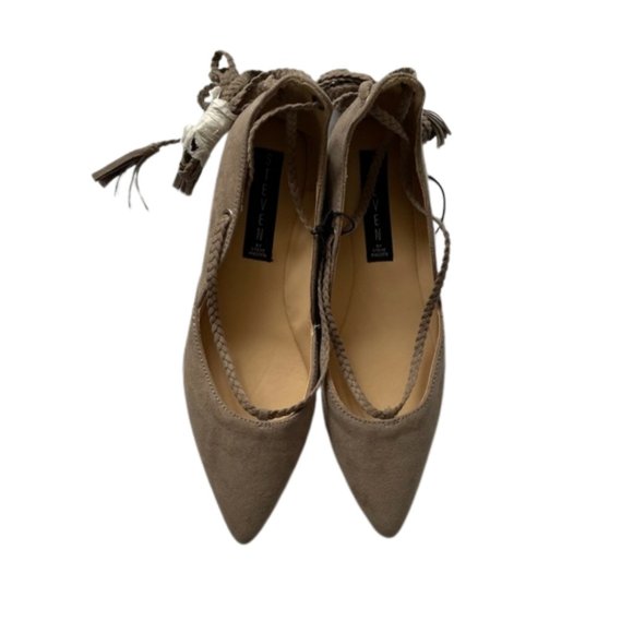 Ballet Flat Shoes by Steve Madden, Pointed-toe ankle lace tie, Tan color, Size 6 - Picture 2 of 8
